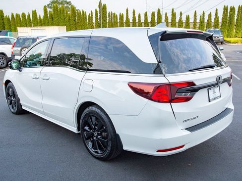 Certified 2024 Honda Odyssey Sport image 10