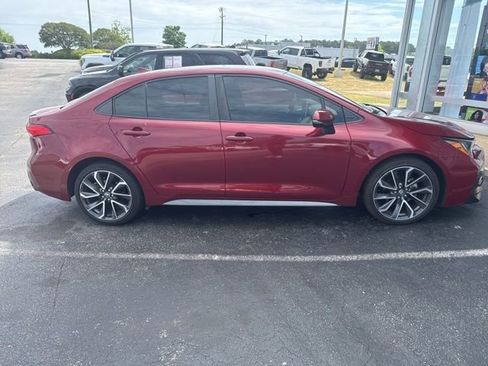 Used 2022 Toyota Corolla SE FWD image 4