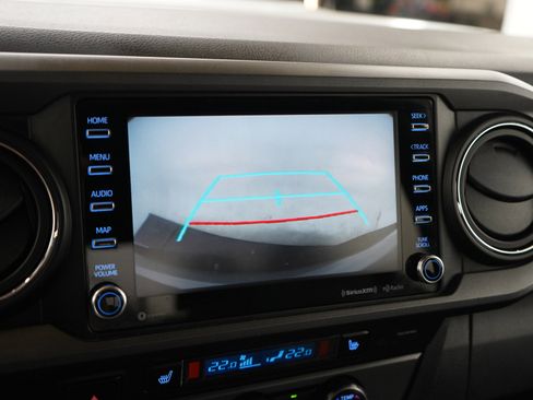 Used 2020 Toyota Tacoma TRD Sport AWD/4WD image 20