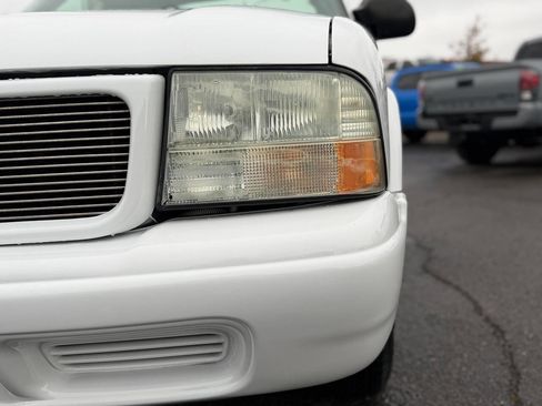 Used 2003 GMC Sonoma SL w/ Convenience Package image 21