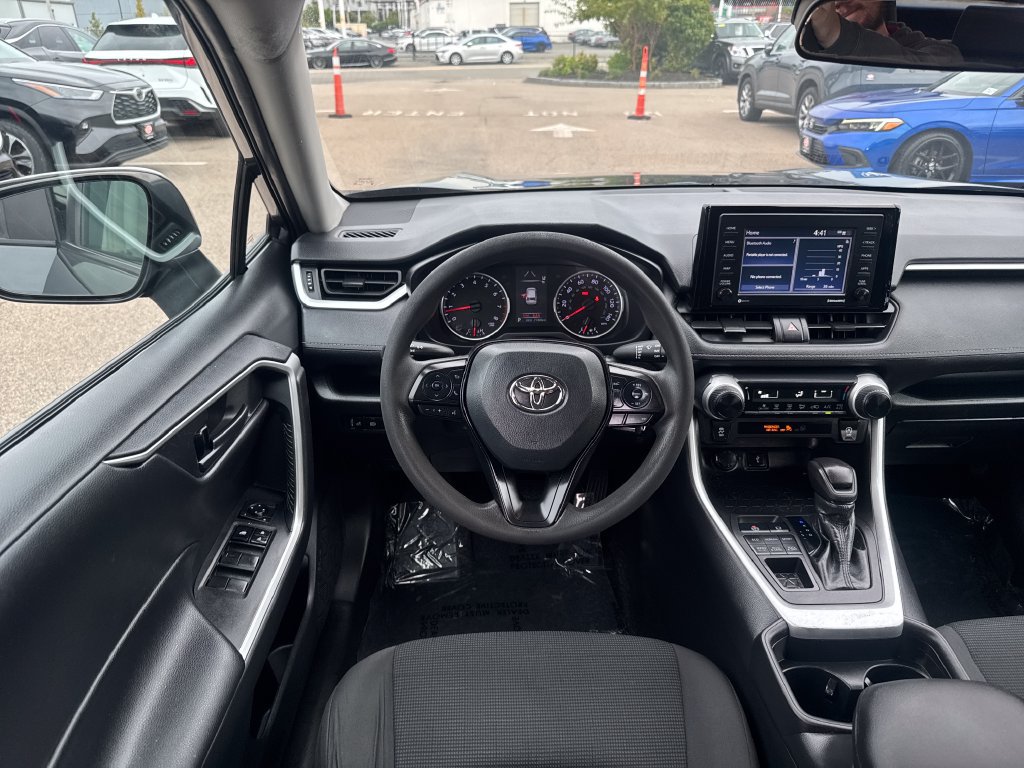 Used 2021 Toyota RAV4 LE AWD/4WD image 12