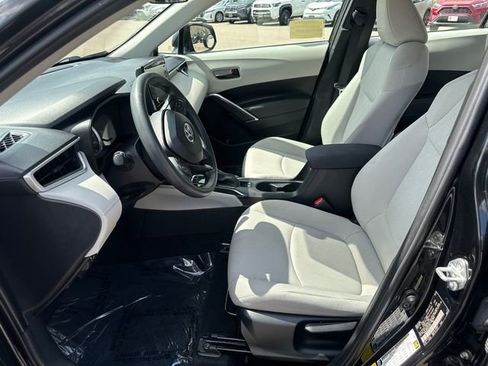 Certified 2022 Toyota Corolla Cross L AWD/4WD image 32