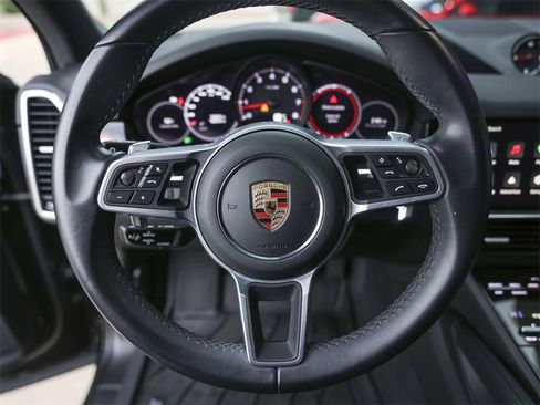 Certified 2023 Porsche Cayenne image 17