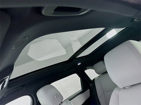 Used 2026 Land Rover Range Rover Velar Dynamic SE image 14