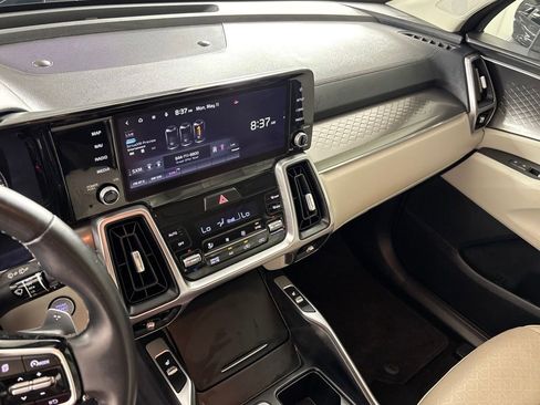Used 2022 Kia Sorento S FWD image 23
