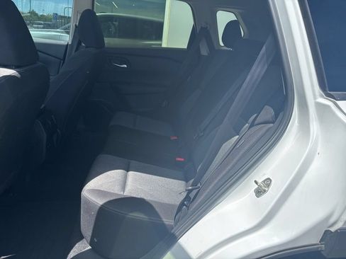 Used 2024 Nissan Rogue SV FWD image 14