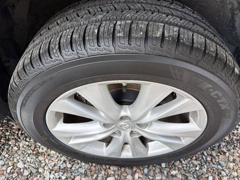 Used 2013 Toyota RAV4 Limited AWD/4WD image 23