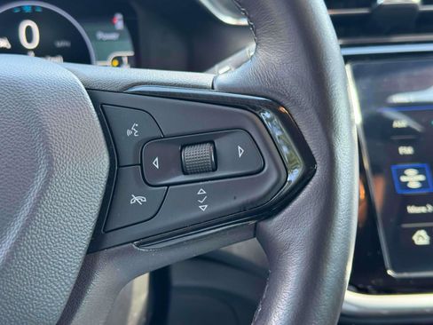 Used 2022 Chevrolet Bolt EUV LT w/ Convenience Package image 21