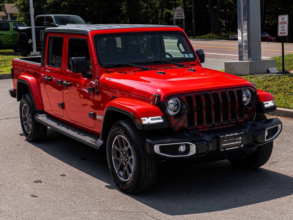 Used 2021 Jeep Gladiator Overland w/ Popular Equipment Package AWD/4WD image 3