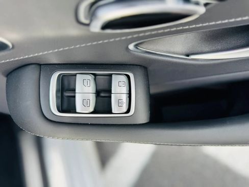 Used 2016 Mercedes-Benz S 550 Sedan image 20