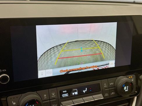 Used 2024 Toyota Grand Highlander XLE image 14