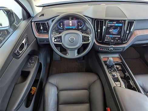 Used 2023 Volvo XC60 B5 Plus w/ Protection Package Premier image 14