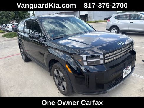 Used 2026 Hyundai Santa Fe SE FWD image 2