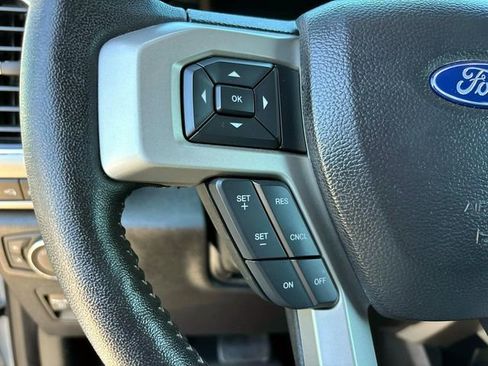 Used 2019 Ford F150 Lariat w/ Equipment Group 502A Luxury AWD/4WD image 20