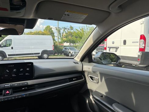 Used 2025 Kia K4 FWD image 35