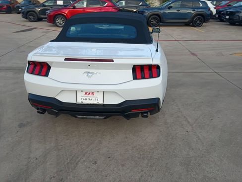 Used 2025 Ford Mustang Premium image 10