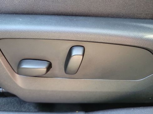 Used 2023 Buick Envision Essence w/ Sport Touring Package FWD image 19