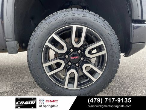 Used 2025 GMC Sierra 1500 AT4 w/ AT4 Premium Package AWD/4WD image 30
