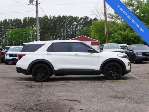Used 2022 Ford Explorer ST w/ Equipment Group 401A AWD/4WD image 2
