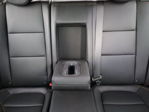 Used 2022 Chevrolet Trax LT w/ Premium Seat Package AWD/4WD image 33