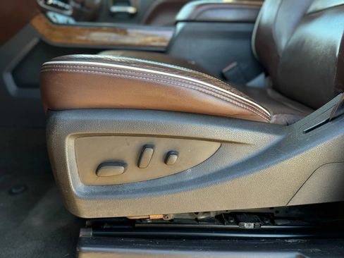 Used 2016 Chevrolet Silverado 2500 High Country w/ High Country Premium Package image 14