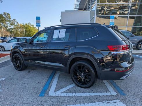 Used 2023 Volkswagen Atlas SE w/ Black Wheel Package FWD image 4