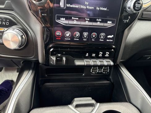 Used 2021 RAM 1500 Laramie AWD/4WD image 17