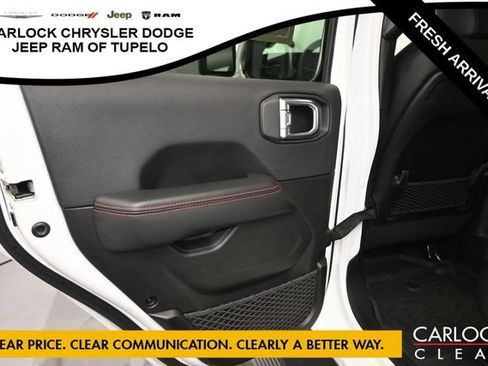 Used 2024 Jeep Wrangler Unlimited Rubicon AWD/4WD image 26