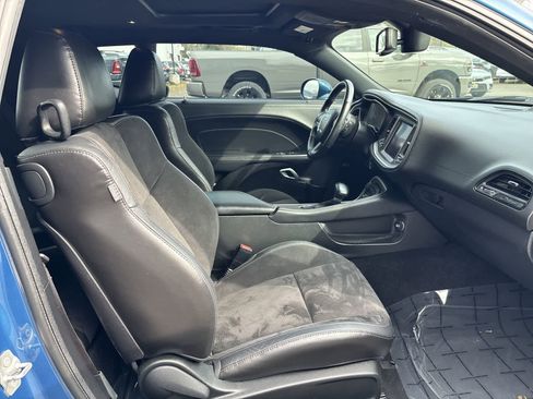 Used 2022 Dodge Challenger GT w/ Plus Package image 5