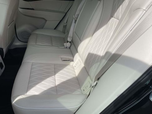 Certified 2023 Buick Envision Avenir AWD/4WD image 15