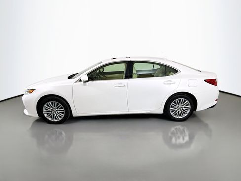 Used 2014 Lexus ES 350 w/ Luxury Package image 4