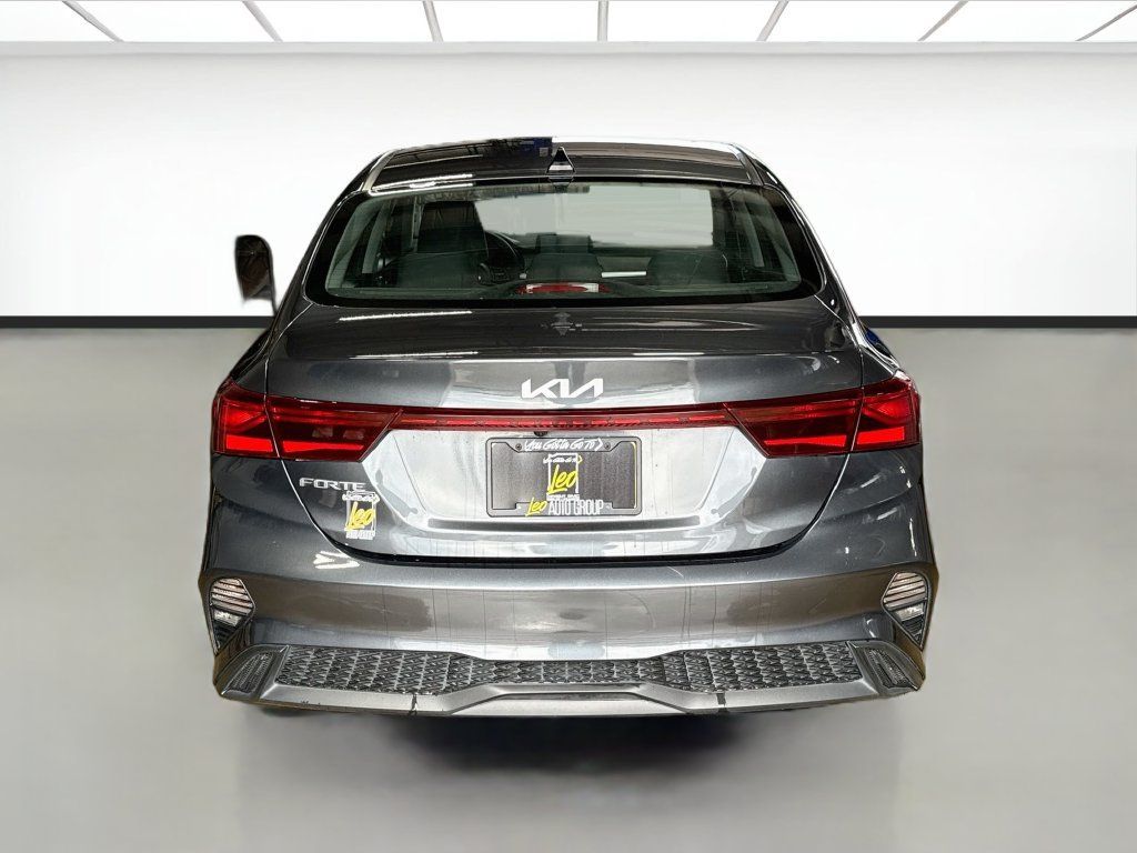 Used 2024 Kia Forte LXS w/ LXS Technology Package FWD image 7