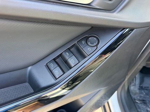 Used 2025 Chevrolet Equinox LT FWD image 21
