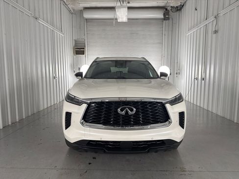 Certified 2025 INFINITI QX60 Luxe image 2
