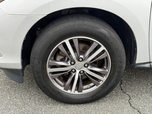 Used 2019 INFINITI QX60 Luxe w/ Essential Package image 11