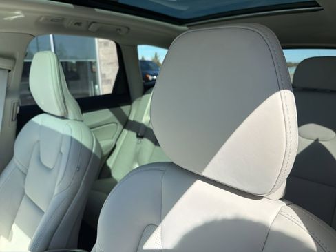 New 2026 Volvo XC60 B5 Ultra w/ Protection Package Premier image 20
