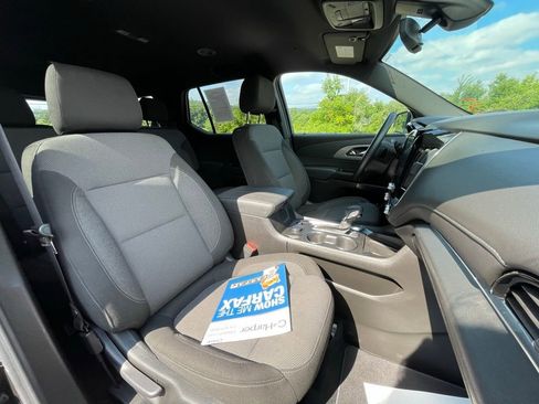 Used 2023 Chevrolet Traverse LT AWD/4WD image 12