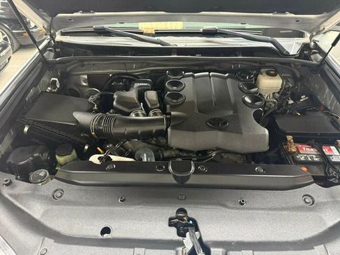 Used 2018 Toyota 4Runner SR5 Premium AWD/4WD image 41