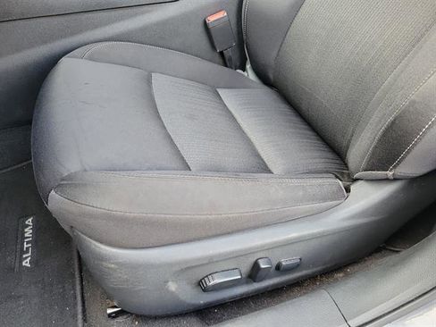 Used 2020 Nissan Altima 2.5 SV FWD image 4