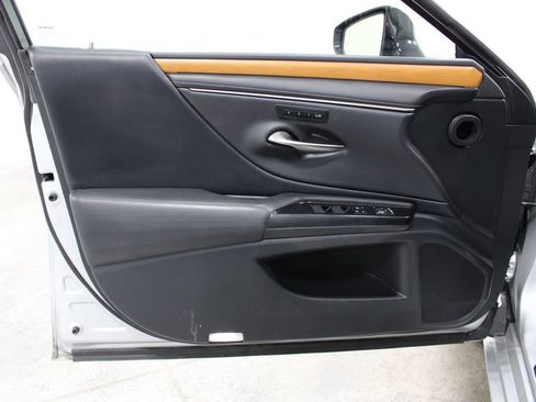 Used 2020 Lexus ES 350 Luxury image 19