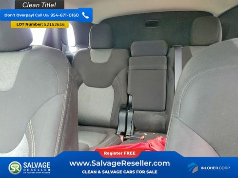 Used 2016 Jeep Cherokee Sport FWD image 13