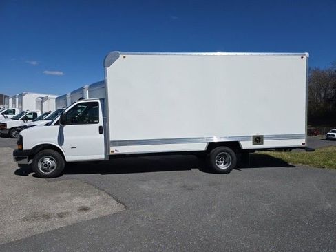 New 2025 GMC Savana 3500 Extended w/ Power Convenience Package image 2