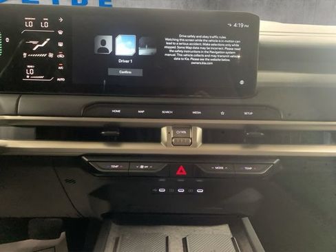 Used 2027 Kia Telluride EX w/ Towing Package AWD/4WD image 2