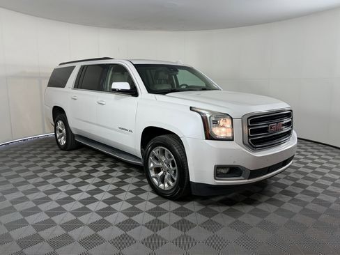 Used 2017 GMC Yukon XL SLT w/ Open Road Package RWD image 7
