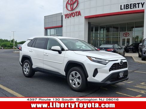 Used 2023 Toyota RAV4 LE AWD/4WD image 1