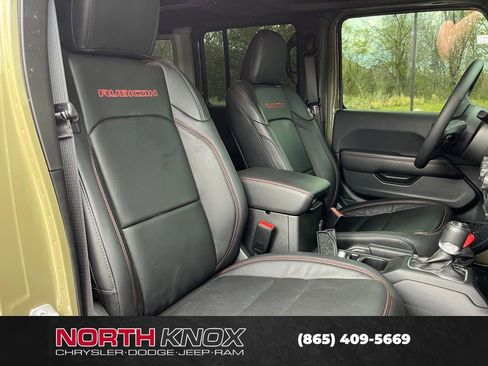 Used 2025 Jeep Wrangler Unlimited Rubicon image 11