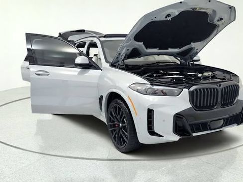 Used 2026 BMW X5 sDrive40i w/ M Sport Package RWD image 16