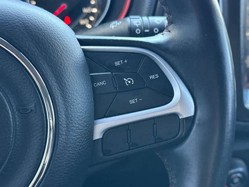 Used 2018 Jeep Compass Trailhawk w/ Cold Weather Group AWD/4WD image 27