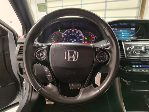 Used 2017 Honda Accord Sport Special Edition image 5
