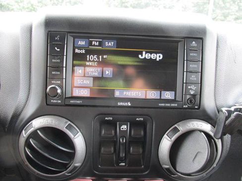 Used 2017 Jeep Wrangler Unlimited Sport w/ Quick Order Package 24S AWD/4WD image 12